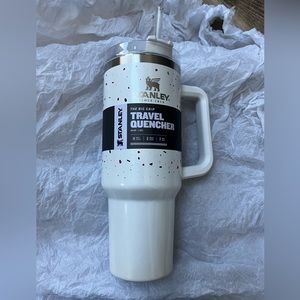 Stanley Terrazo 40oz quencher